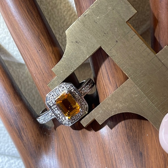 14k Diamond & Citrine Ring - Picture 6 of 9